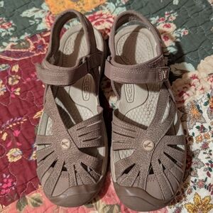 Keen Women's Sandals in Brown